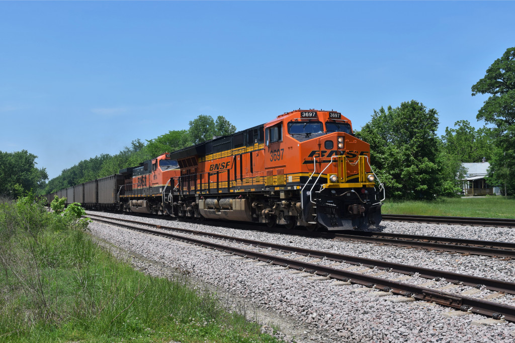 BNSF 3697 South